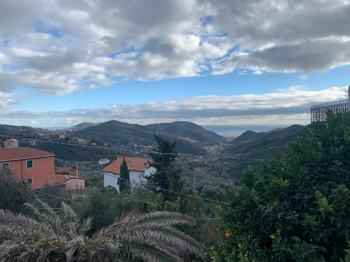 Casa indipendente vista mare con giardino Villa Magliolo Italia