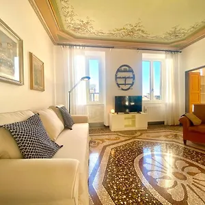Appartamento Casaviva-central Elegant In, Camogli
